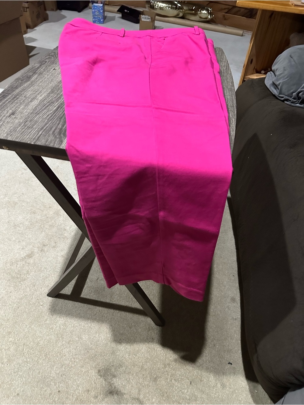 Women’s Bright Pink cropped Loft Panta